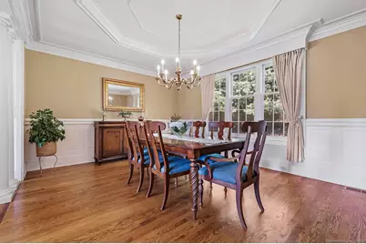 305 South Gate Lane, Fairfield, CT 06890 - Photo 9