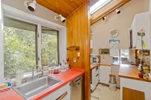 371 Lakeview Dr, Suffield, CT 06093 - Photo 11