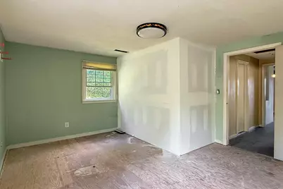 26 Kilmartin Avenue, Bristol, CT 06010 - Photo 25