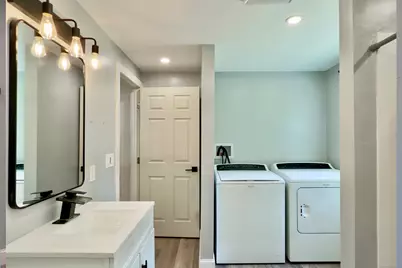 26 Kilmartin Avenue, Bristol, CT 06010 - Photo 15