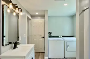 26 Kilmartin Ave, Bristol, CT 06010 - Photo 15