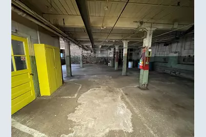 17 North Washington Street, Plainville, CT 06062 - Photo 5