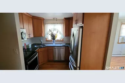 21 Brookview Avenue, Wallingford, CT 06492 - Photo 3