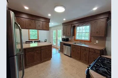 79 Sierra Street, Waterbury, CT 06704 - Photo 7