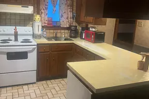 178 Elm St, Meriden, CT 06450 - Photo 7