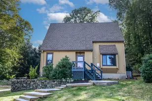 31 Pilgrim Ln, Naugatuck, CT 06770 - Photo 1