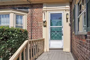 22 Sims St, Bridgeport, CT 06604 - Photo 3