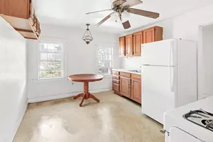 22 Sims St, Bridgeport, CT 06604 - Photo 7