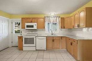 150 San Gabriel Ave, Stratford, CT 06614 - Photo 9