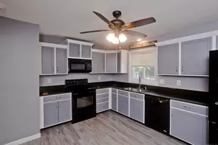 5 Michael Dr, Enfield, CT 06082 - Photo 15