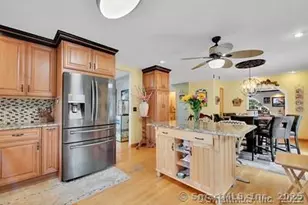 5 Stegos Dr, Wallingford, CT 06492 - Photo 5