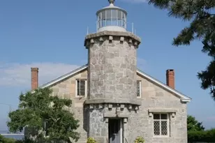 14 Trumbull St, Stonington, CT 06378 - Photo 5