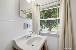 15 Lin Sal St, Windsor Locks, CT 06096 - Photo 29