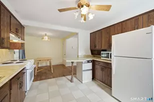 15 Lin Sal St, Windsor Locks, CT 06096 - Photo 21