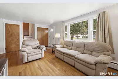 15 Lin Sal Street, Windsor Locks, CT 06096 - Photo 11