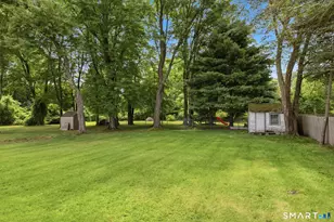 15 Lin Sal St, Windsor Locks, CT 06096 - Photo 9