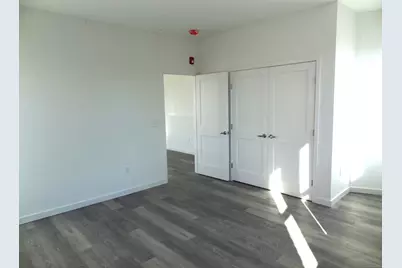 2806 Fairfield Avenue #207, Bridgeport, CT 06605 - Photo 7