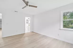 275 Dayton Rd, Trumbull, CT 06611 - Photo 15