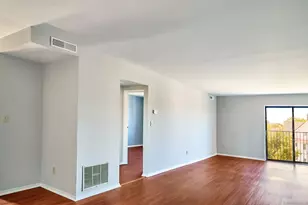 393 Laurel Ave, Bridgeport, CT 06605 - Photo 17