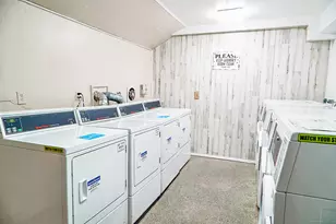 393 Laurel Ave, Bridgeport, CT 06605 - Photo 25