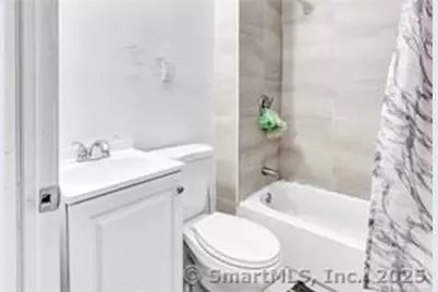 75 Sanford Avenue, Bridgeport, CT 06604 - Photo 7