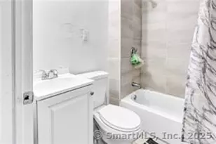 75 Sanford Ave, Bridgeport, CT 06604 - Photo 7