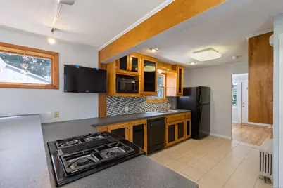 3 Jo Anne Street, East Lyme, CT 06357 - Photo 5