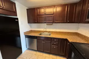 123 Burgundy Hill Ln, Middletown, CT 06457 - Photo 9