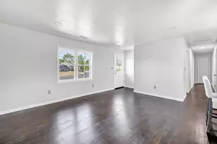 38 Pine River Rd, North Haven, CT 06473 - Photo 13