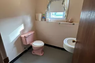 47 Williamson Rd, Hamden, CT 06517 - Photo 17