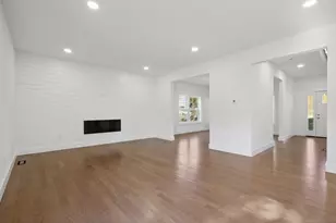 19 A Apache Dr, Brookfield, CT 06804 - Photo 7