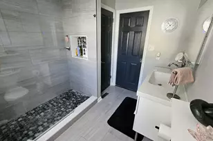 2 F St, Derby, CT 06418 - Photo 9