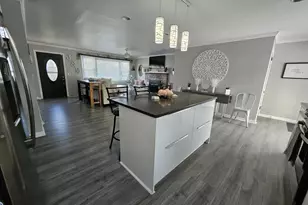 2 F St, Derby, CT 06418 - Photo 5