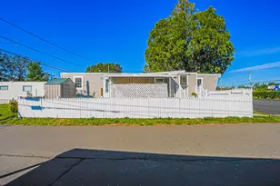 525 E Main St, Branford, CT 06405 - Photo 3