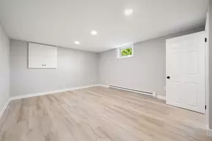 25 Division St, Waterford, CT 06385 - Photo 31