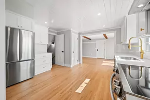 25 Division St, Waterford, CT 06385 - Photo 13