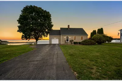 25 Division Street, Waterford, CT 06385 - Photo 1