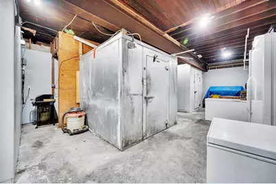 142 Hanover Street, Meriden, CT 06451 - Photo 13