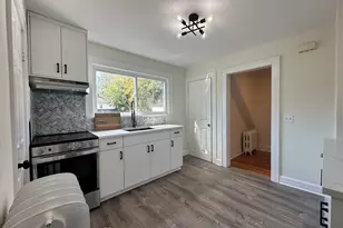 18 Cold Spring Rd, Stamford, CT 06905 - Photo 3