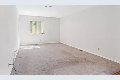 81 Lance Circle #81, Bridgeport, CT 06606 - Photo 7