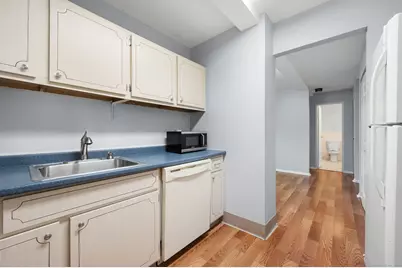 292 Pequot Avenue #E2, New London, CT 06320 - Photo 11