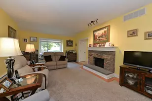 902 Heritage Vlg, Southbury, CT 06488 - Photo 3