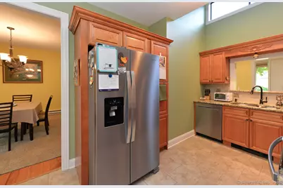 902 Heritage Village #A, Southbury, CT 06488 - Photo 7