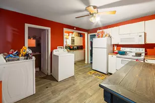 81 Easton Ave, Waterbury, CT 06704 - Photo 11