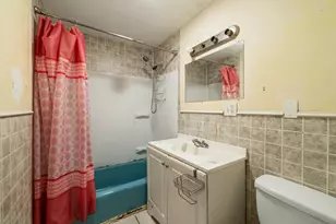 81 Easton Ave, Waterbury, CT 06704 - Photo 17