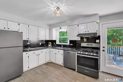 17 Briarwood Lane, Branford, CT 06405 - Photo 3