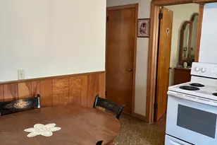 27 Harding Ave, Newington, CT 06111 - Photo 9