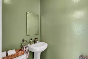 89 Glenbrook Ave, Hamden, CT 06514 - Photo 23