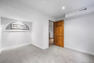 122 Old Post Road, Old Saybrook, CT 06475 - Photo 27