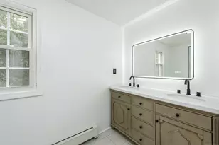 11 Lawler Rd, West Hartford, CT 06117 - Photo 19